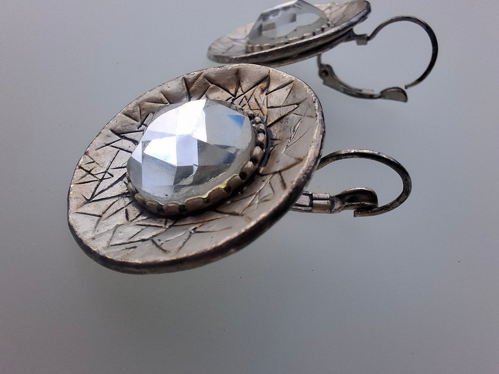 vintage zilveren gefacetteerde stenen oorbellen, Met kristal, Ophalen of Verzenden, Zilver, Zilver