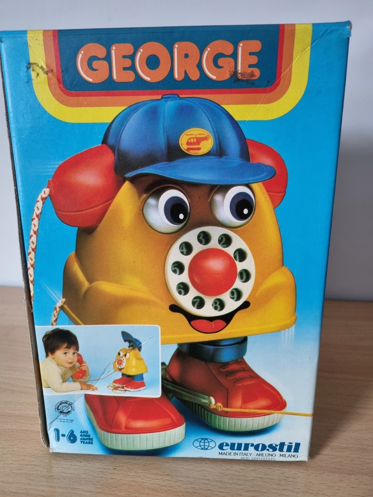 Vintage telefoon van George, Hobby en Vrije tijd, Gezelschapsspellen | Kaartspellen, Ophalen