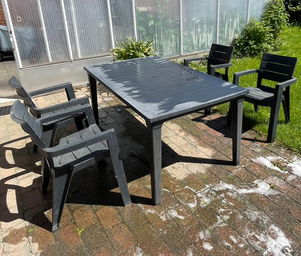 Set tuintafel met 4 stoelen., Tuin en Terras, Ophalen, 4 zitplaatsen, Kunststof, Gebruikt