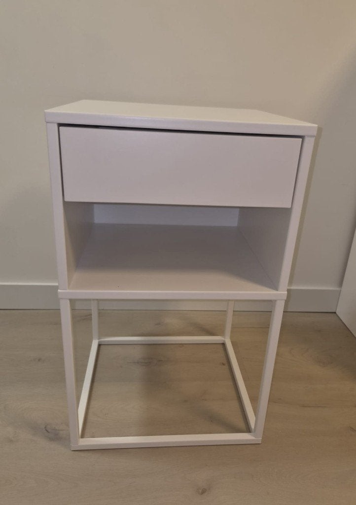 Table de chevet IKEA VIKHAMMER BLANCHE, Enlèvement, Comme neuf