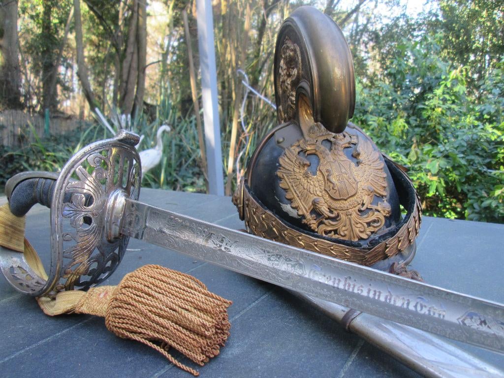 Oostenrijkse Dragonder helm met geetst sabel 1880/1900 TOP, Enlèvement