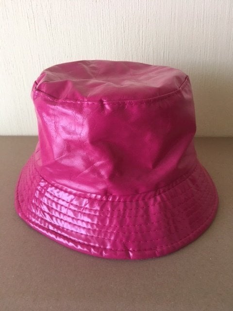 Trendy fuchsia roze vissershoed / regenhoedje - NIEUW, Kleding | Dames, Hoeden en Petten, Ophalen of Verzenden, Nieuw, One size fits all