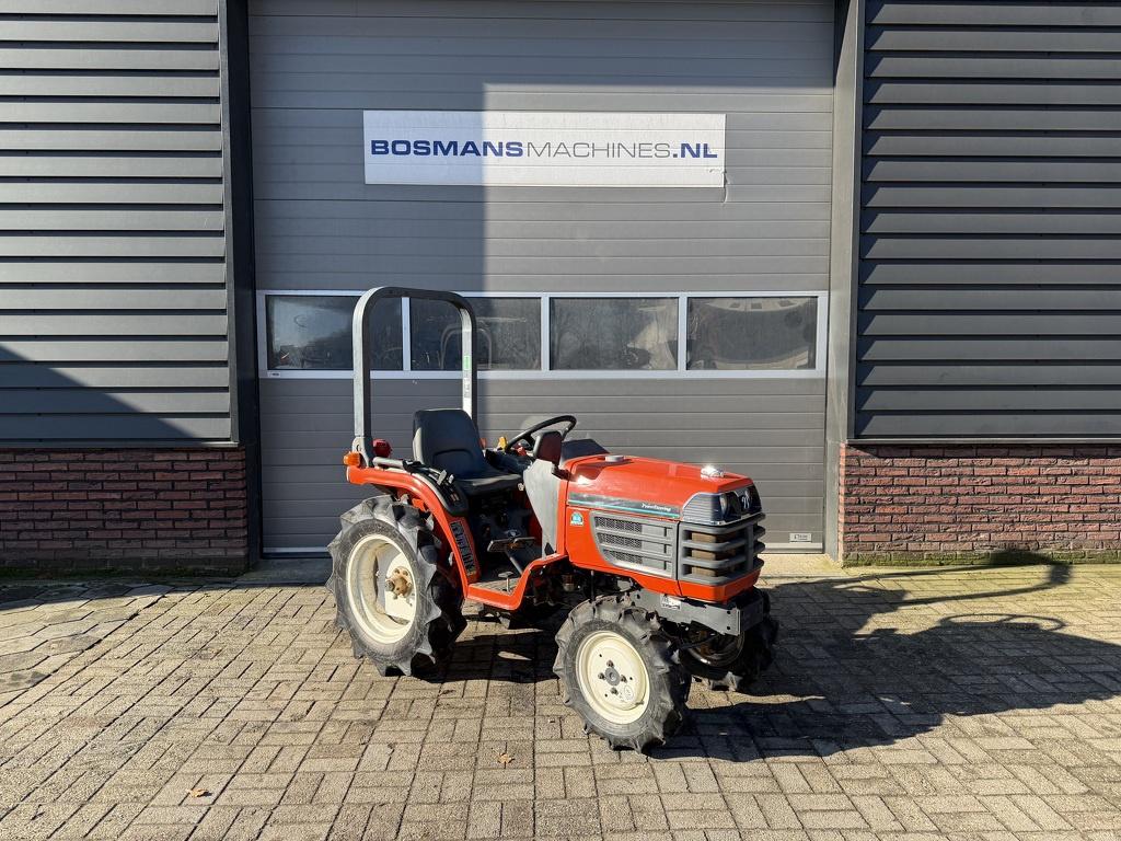 Kubota B72 4WD minitractor, Articles professionnels, Agriculture | Tracteurs, Autres marques, Jusqu'à 2500, Kubota Hol, Utilisé