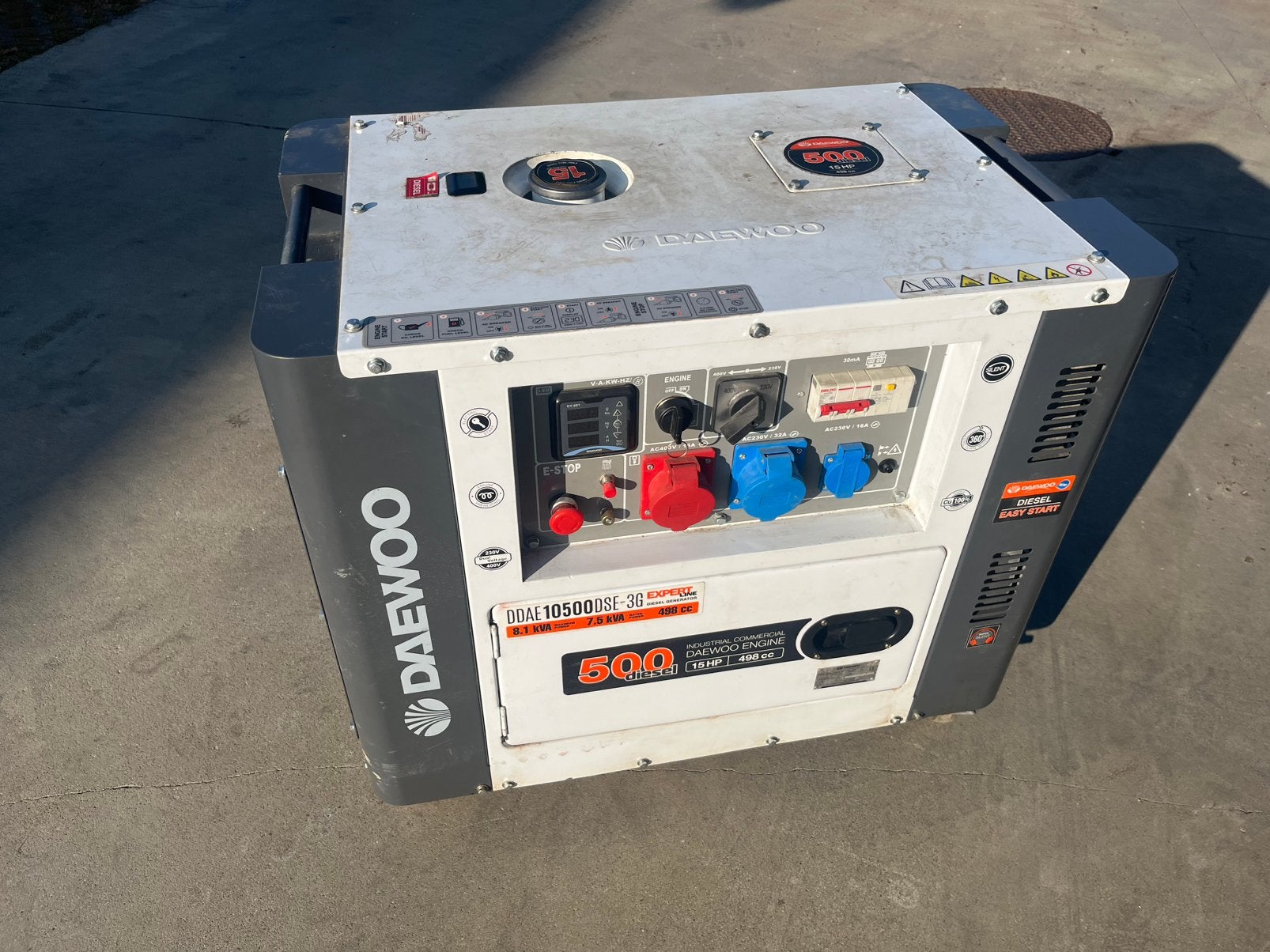Stroomgenerator Diesel, Ophalen, Zo goed als nieuw, 5 tot 10 kVA, Elektrisch startend