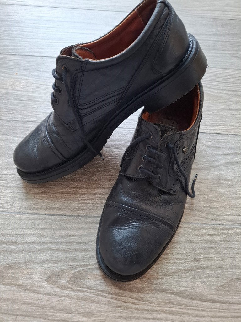Knappe Zwarte Lederen Schoenen met Veters - Maat 45, Vêtements | Hommes, Chaussures à lacets, Comme neuf, Noir, Wings