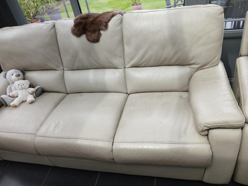 Lederen salon met electriche relaxen op 2zit, Huis en Inrichting, Ophalen