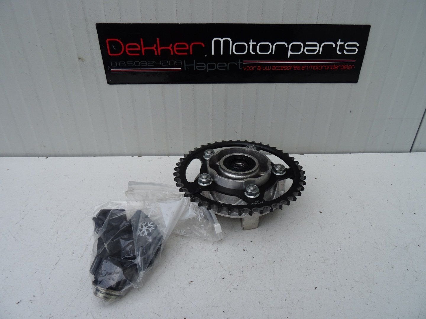 Achter Tandwieldrager + Rubbers Honda CBR600F 1999-2000 PC35, Motoren, Gebruikt, -, -, Ophalen of Verzenden