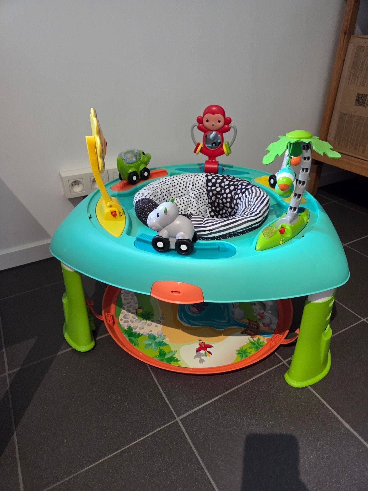 Speeltafel / activiteitentafel zit staan en spin - Infantino, Kinderen en Baby's, Speelgoed | Speeltafels, Ophalen, Zo goed als nieuw