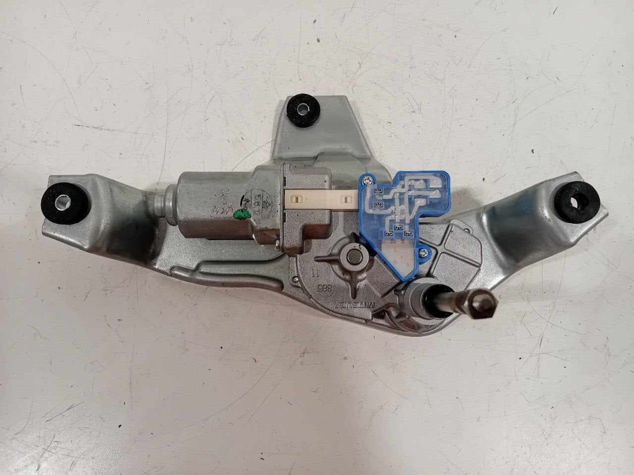 Ruitenwissermotor achter Mitsubishi ASX, Onderdelen@venauto.nl, Van der Ven Autorecycling B.V., Ettenseweg 76, 4706 PB Roosendaal, The Netherlands