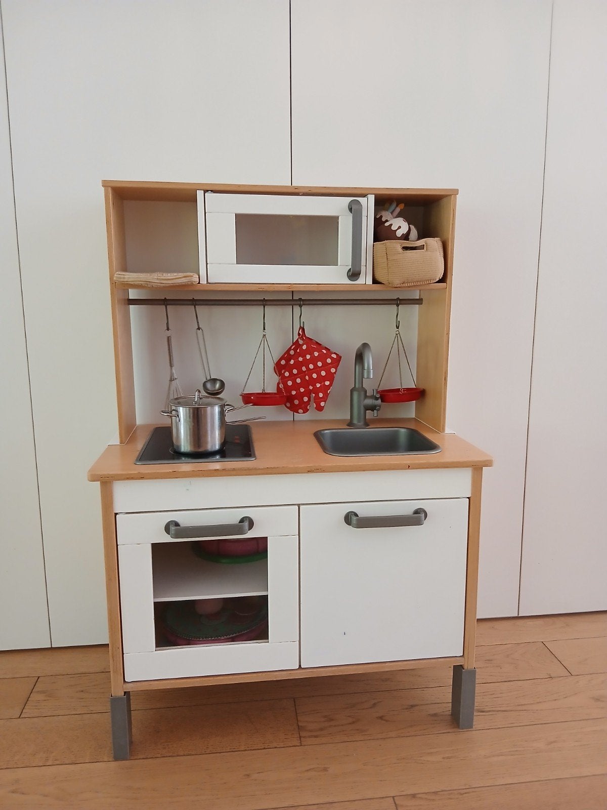 Cuisine pour enfants, Enlèvement
