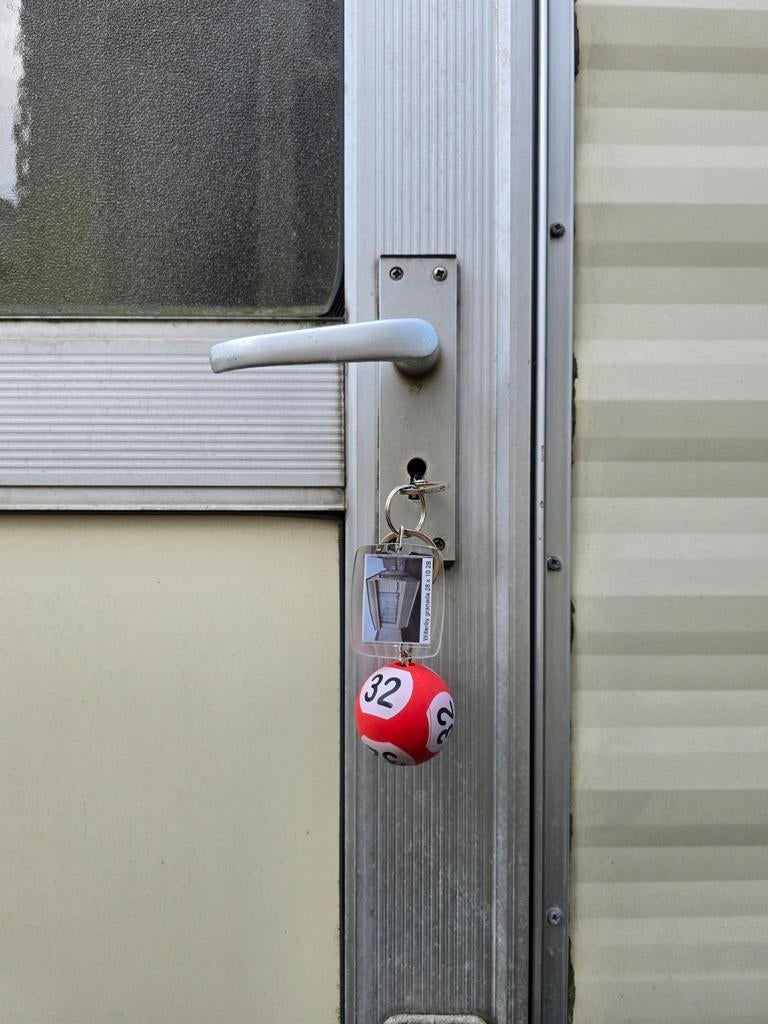 Stacaravan in snelverkoop 2.500€ 🚚  inclusief !!!