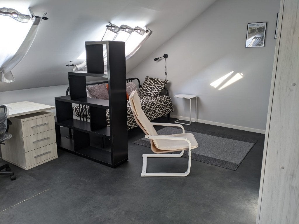 STUDIO (KOT). Liège/Seraing.Toutes charges comprises, 35 à 50 m², Liège (ville)