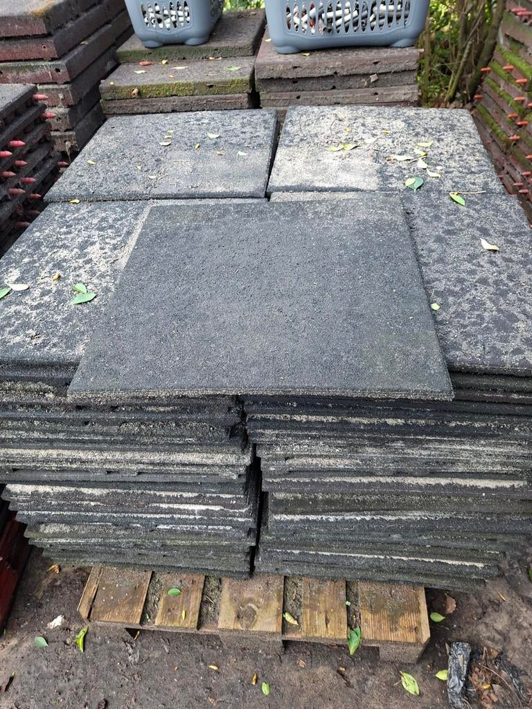 97 zwarte rubberen tegels 50x50x2.5 cm speeltuin dakterras, Ophalen