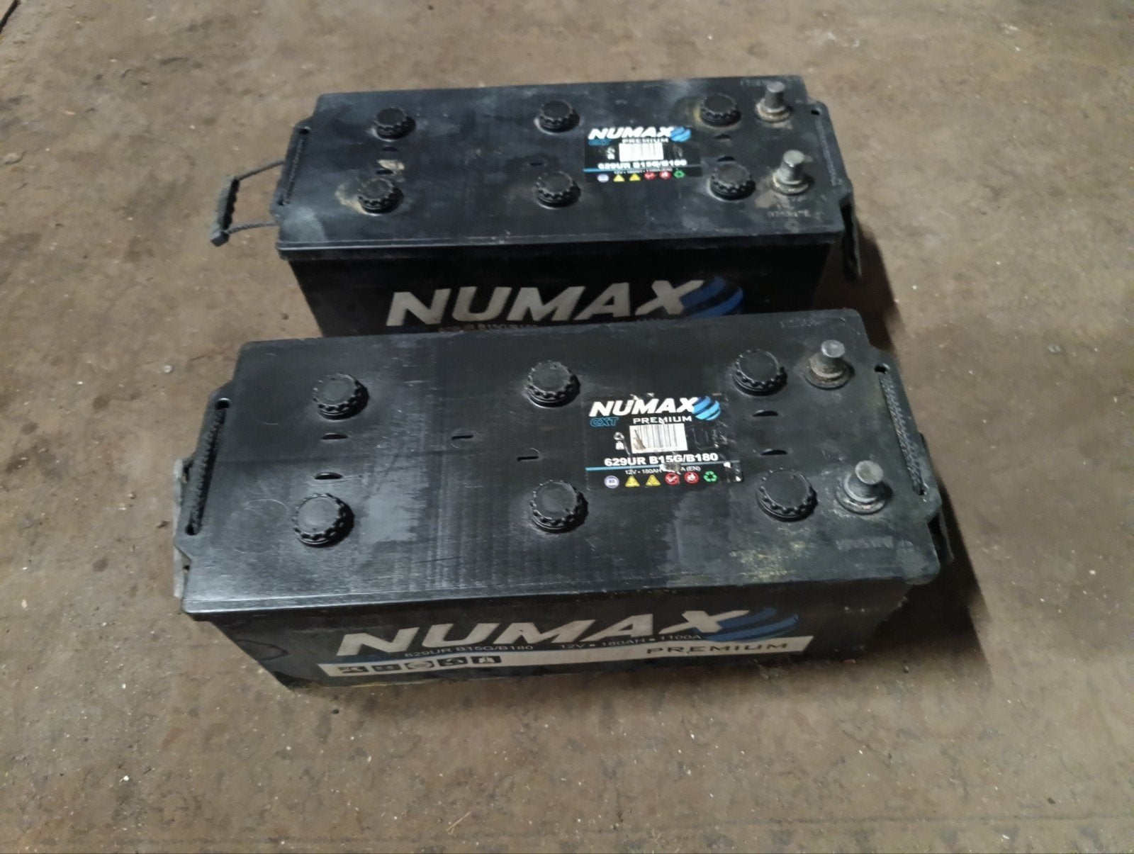 2 batterie camion 180AH 1000A, Enlèvement