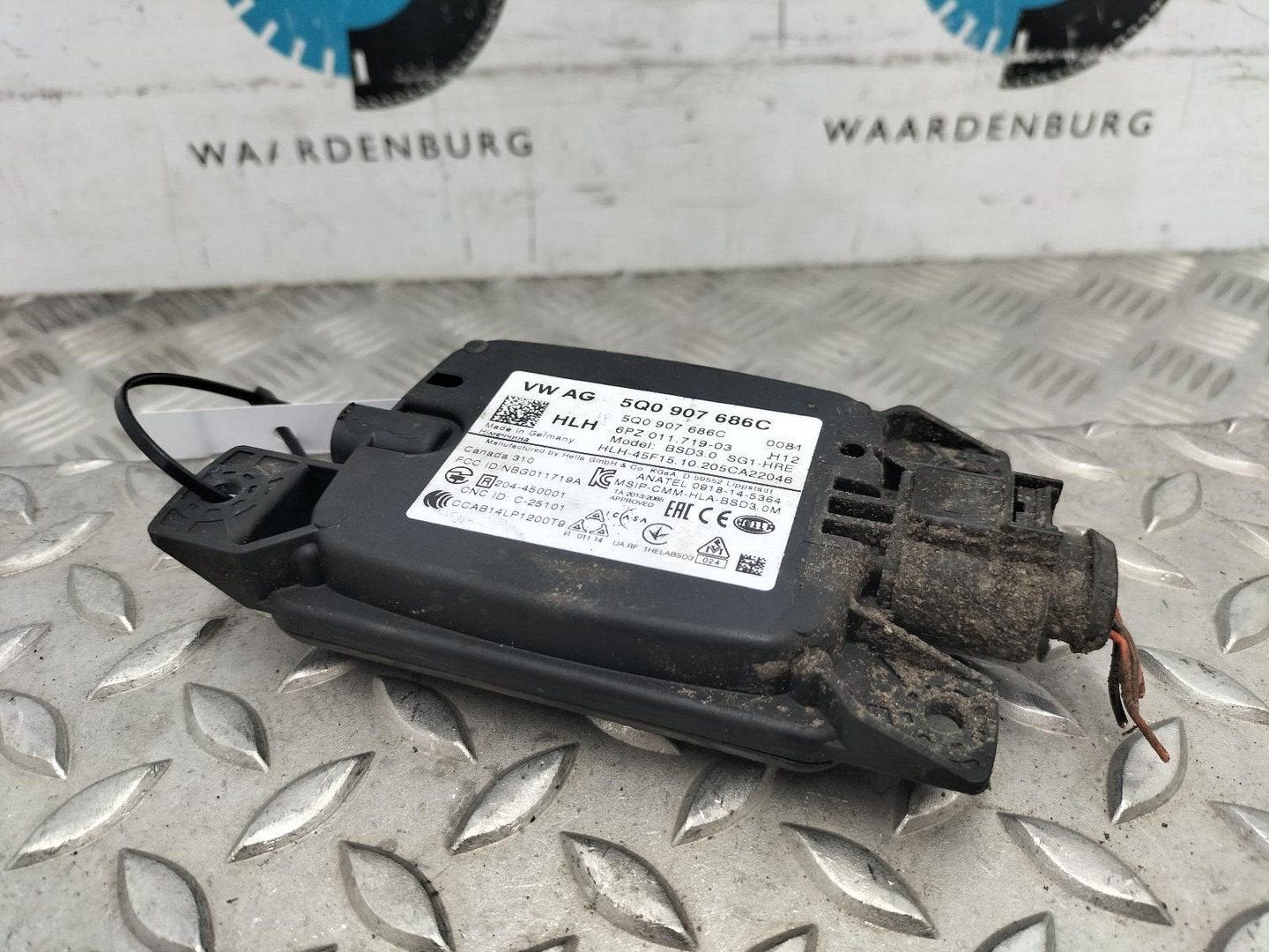 MAN TGE 35 2.0 XLang SH 4x4  SENSOR RADAR 5Q0907686C 2021, Ophalen of Verzenden, Gebruikt, Stiba lid