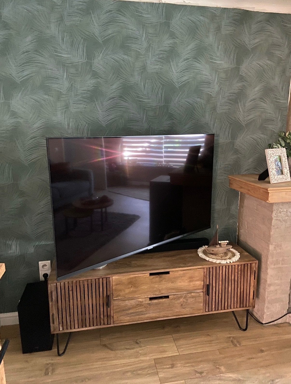 Masieve mango tv kast, Ophalen, Zo goed als nieuw