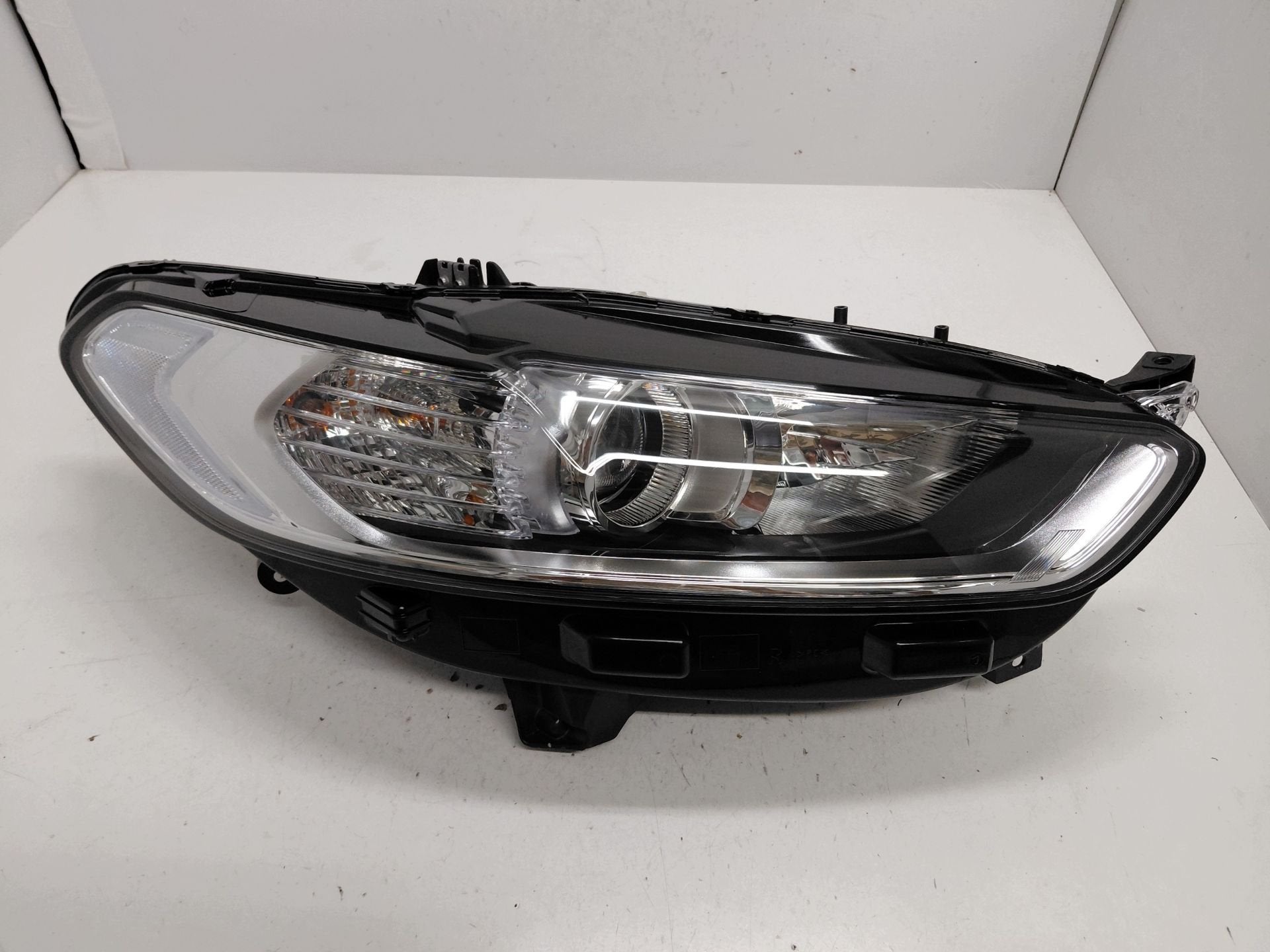 Ford Mondeo MK5 Koplamp Rechts DS73-13W029-EC, Gebruikt, Info@ford.com, Ford, Ford Motor Company