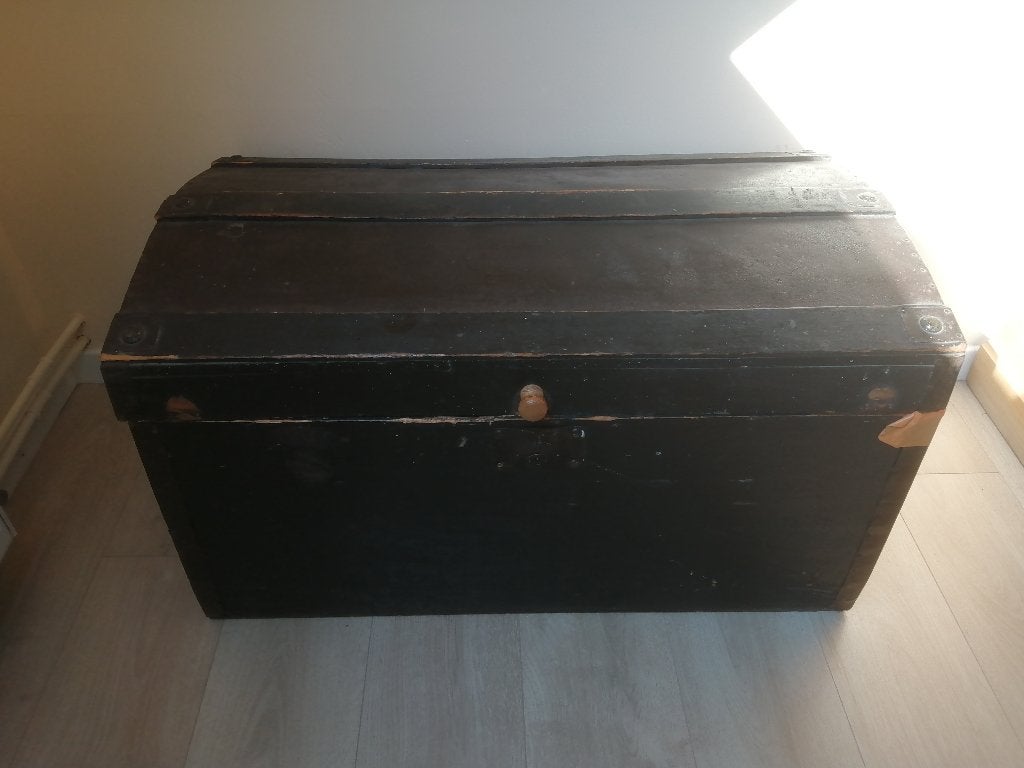 Coffre en bois, Enlèvement