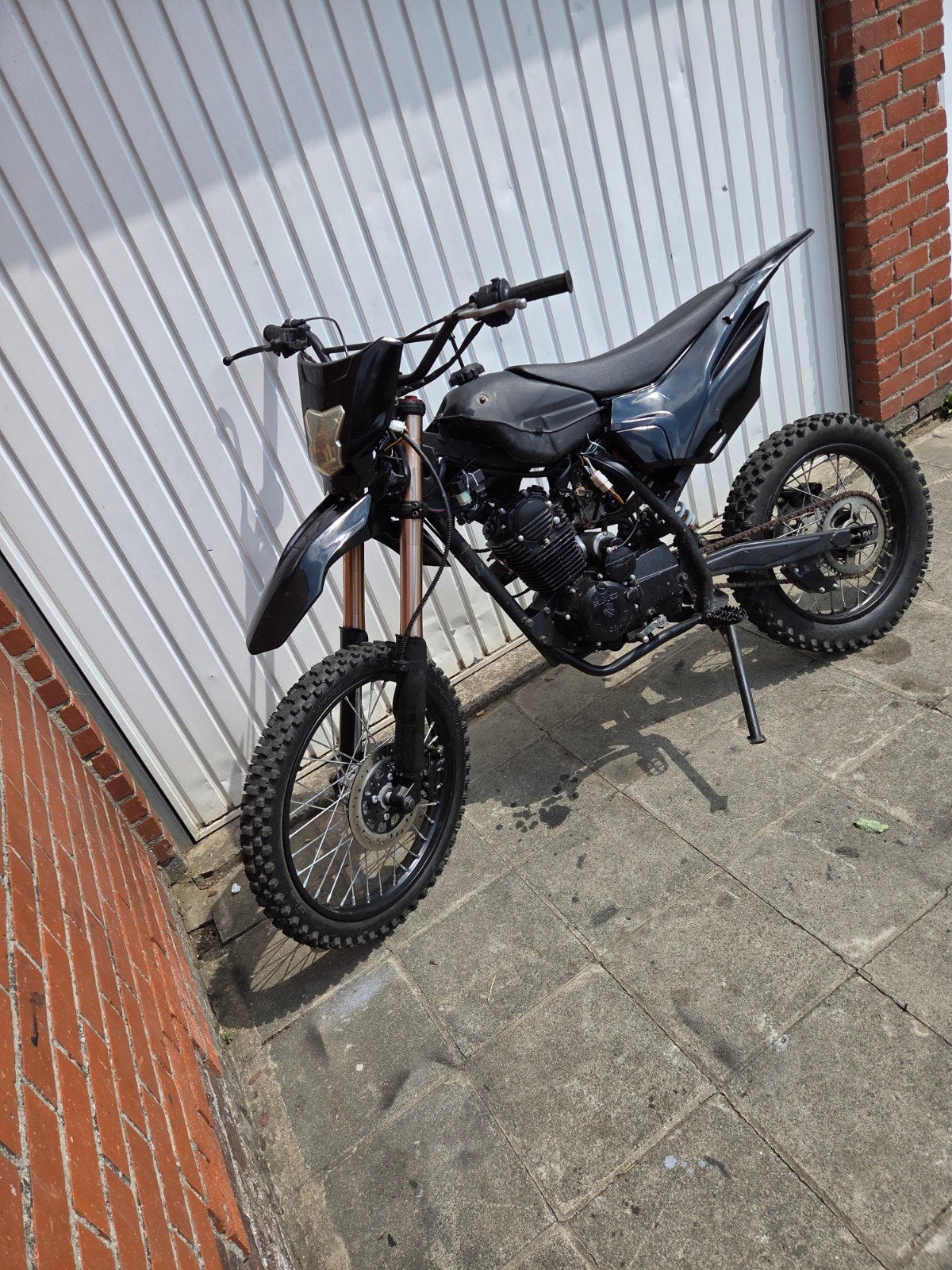 Vend dirt bike 250cc