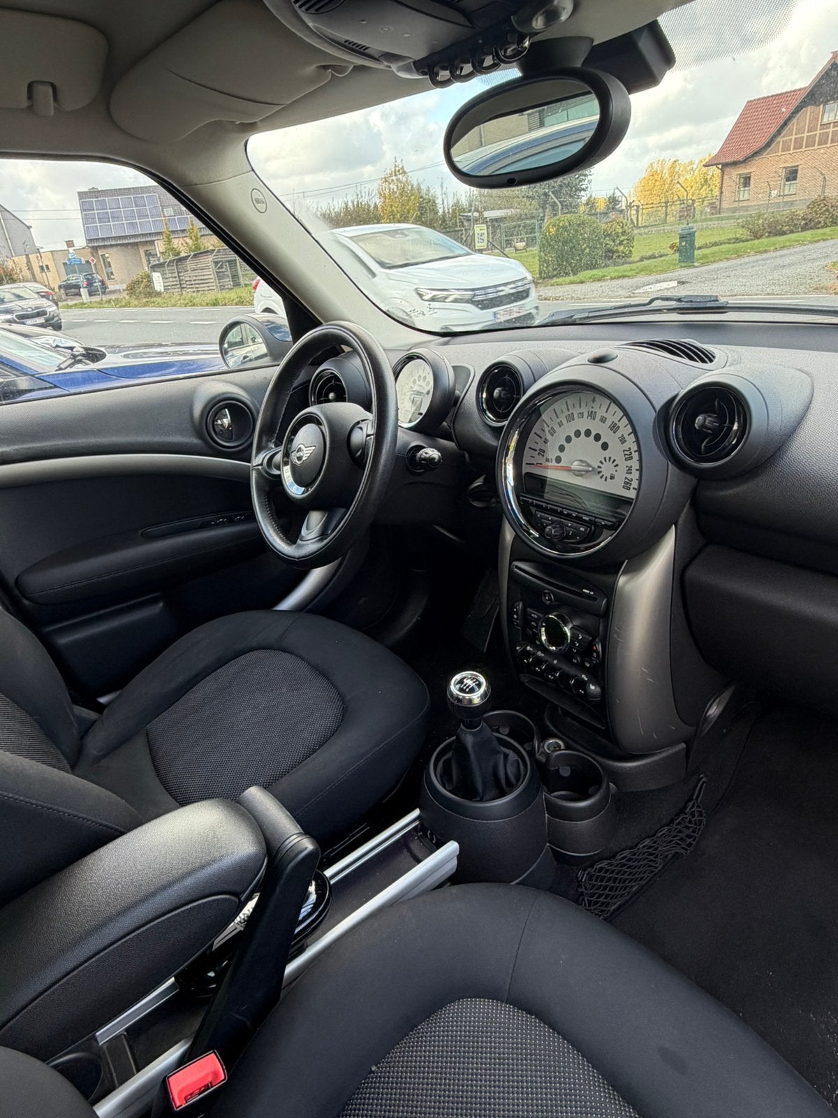 MINI COUNTRYMAN  ONE  1.6  ((   119  KM ))  EURO 6, Auto's, Euro 6, Countryman, Particulier, https://public.car-pass.be/vhr/1af2ec69-75b8-4579-9199-00ee1e418d94