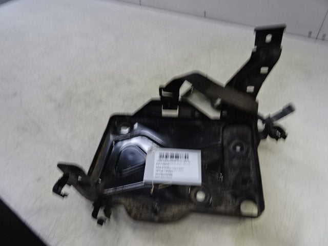 SUPPORT DE BATTERIE Jeep Renegade (BU) (01-2014/09-2018), Utilisé, Jeep