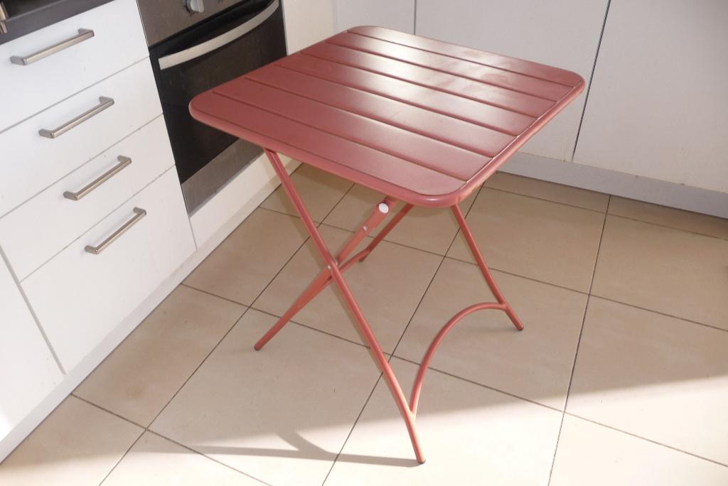 Table de terrasse carrée pliante en métal 60 x 60 cm, Enlèvement, Utilisé, Carré, Métal