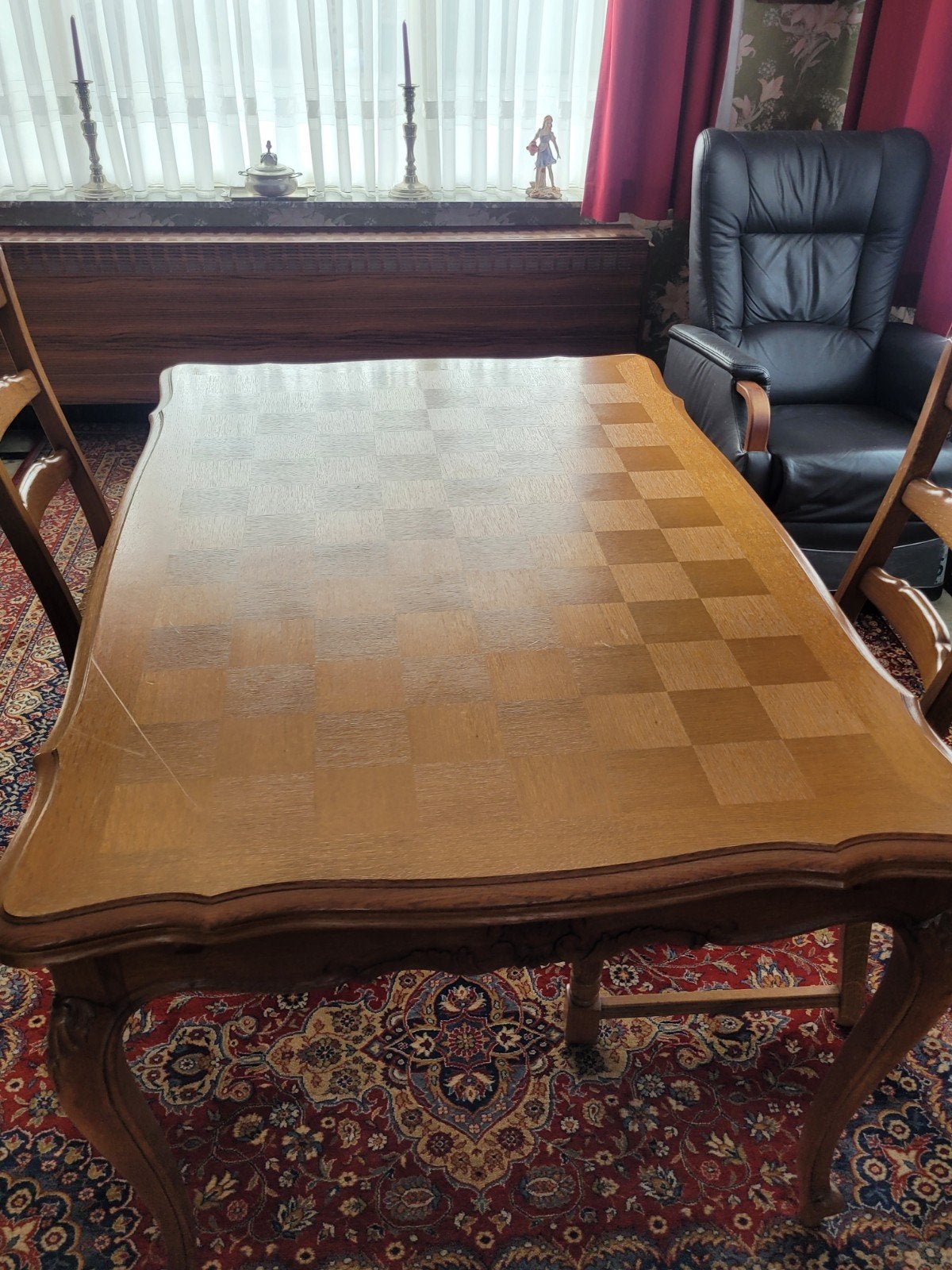 Eettafel, Enlèvement