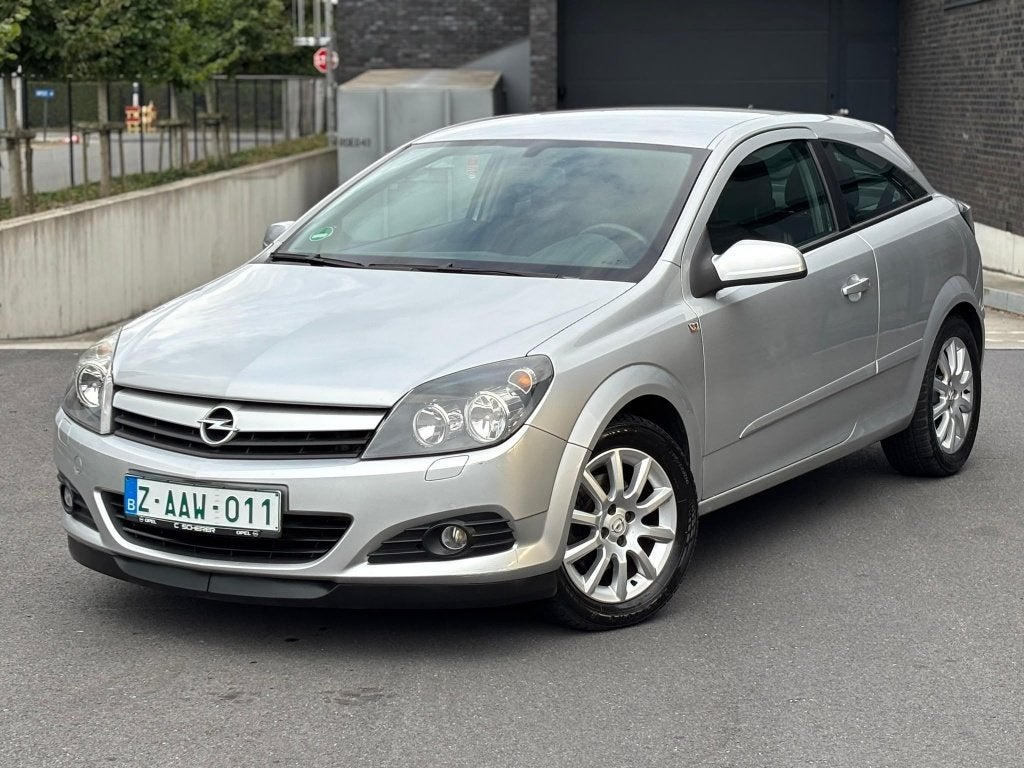 Opel Astra GTC, Auto's, Euro 5, 4 cilinders, Bedrijf, https://public.car-pass.be/vhr/69ac6dc7-d39c-4a95-a778-e4eb356f5aad