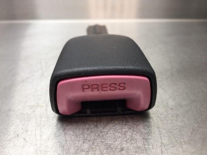 BOUCLE DE CEINTURE DE SECURITE AVANT DROIT SX4 (EY / GY), Utilisé, Suzuki