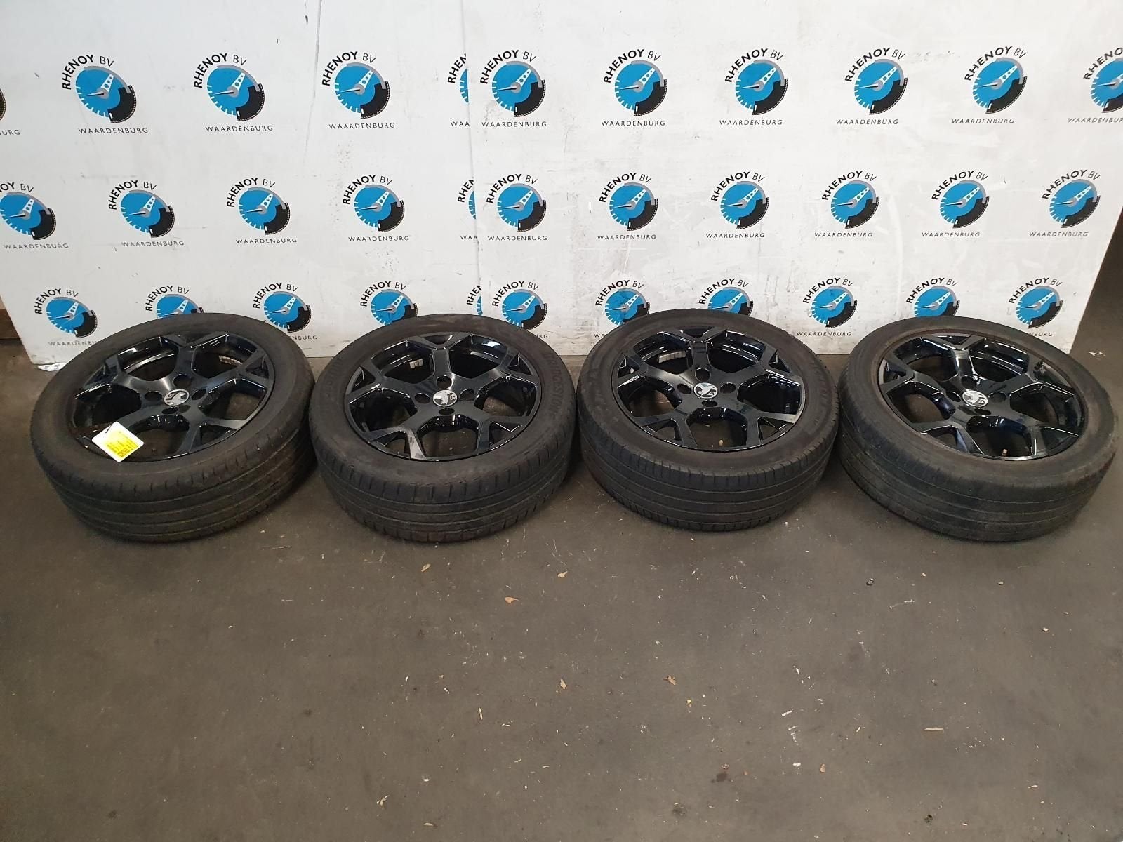 Opel Crossland 2021 Zomerset 215/5 17 Bridgestone, Pneus et Jantes, 215 mm, Véhicule de tourisme, Pneus été