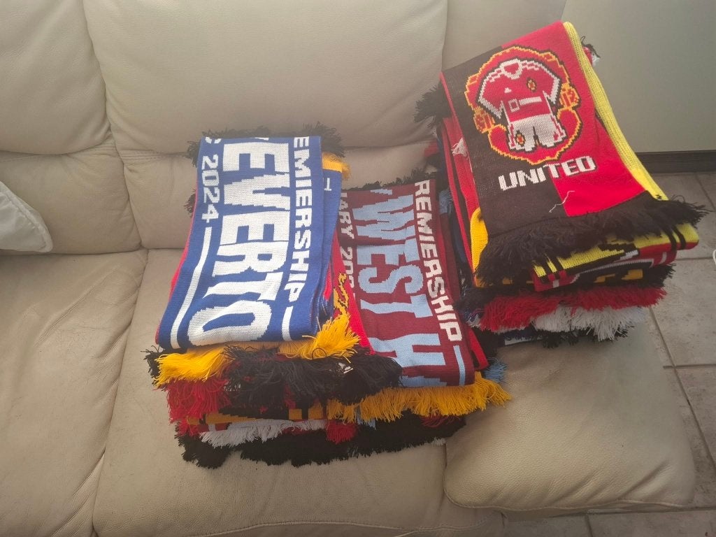 MANCHESTER UNITED MEMORIBILIA, Verzenden, Zo goed als nieuw, Clubaccessoires