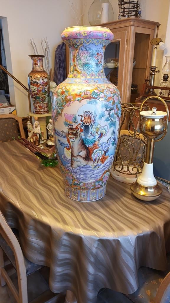 TRÈS BEAU VASE ANCIEN, Enlèvement