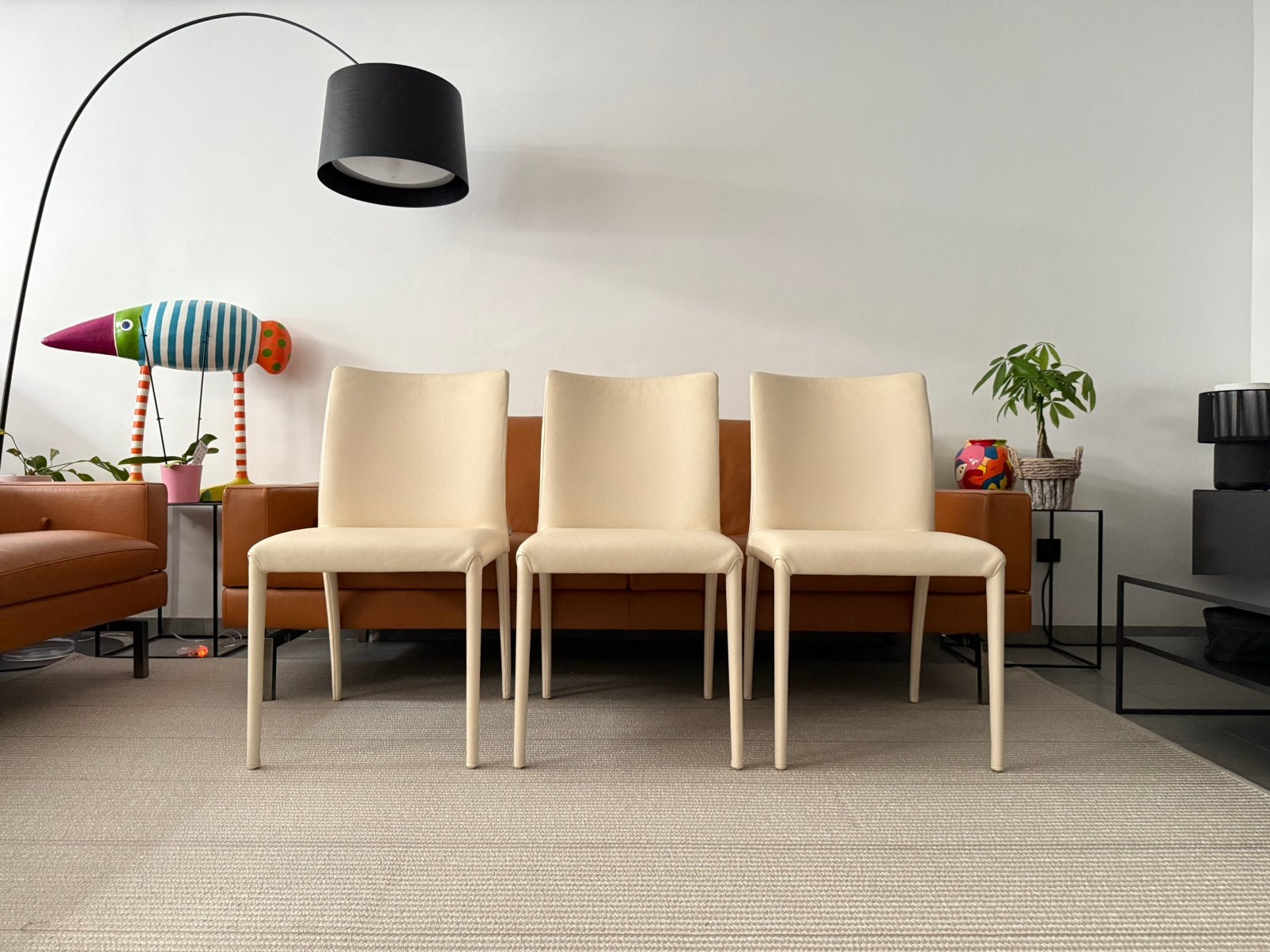 JORI Mikono Eetkamerstoel (Showroommodel, 6 stuks), Huis en Inrichting, Stoelen, Zo goed als nieuw, Leer, Metaal, Stof, Overige materialen