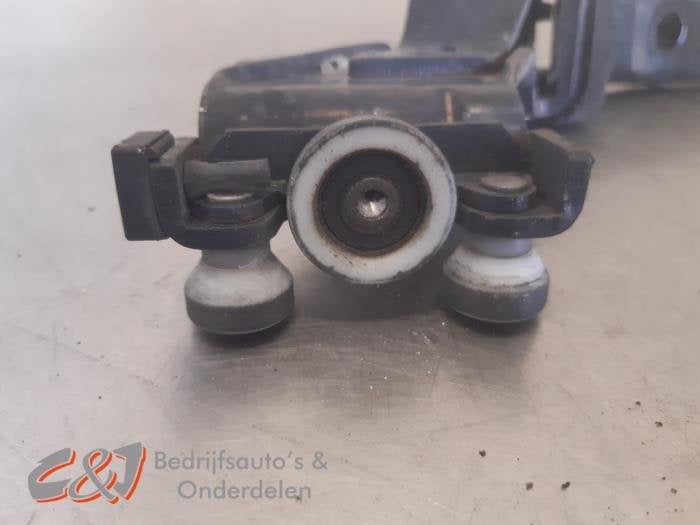Roulette porte coulissante droite d'un Volkswagen Caddy (LA5, Volkswagen, -, 3 mois de garantie, Utilisé