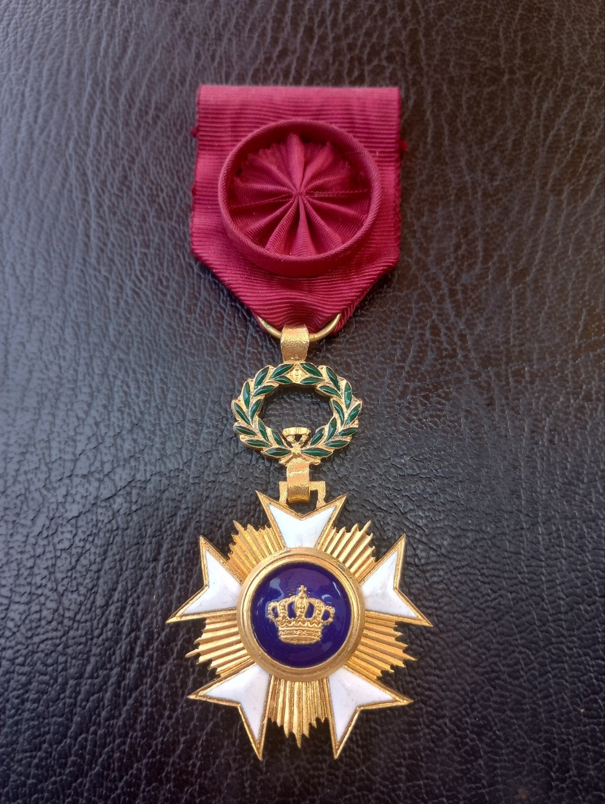 Médaille officier supérieur armée belge, Envoi