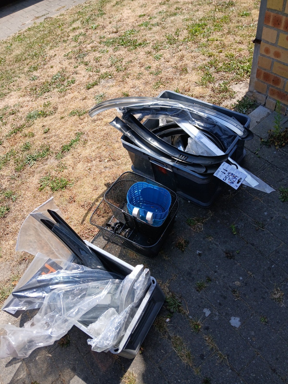 LOT DE TOUTES SORTES DE NOUVEAUX ÉQUIPEMENTS DE VÉLO, Enlèvement
