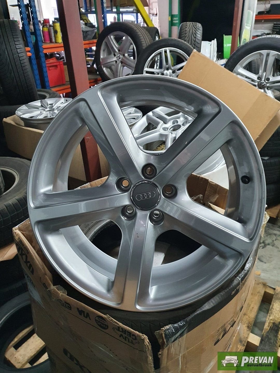 Audi Q5 8R Lichtmetalen velgenset 19 INCH 19" ET39 8J 5X112, Auto-onderdelen, Banden en Velgen, 19 inch, Gebruikt, Velg(en), -