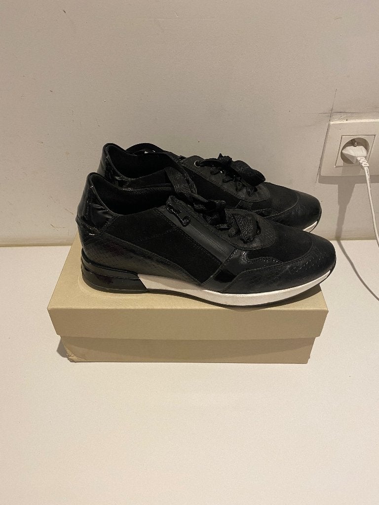 DL sport schoenen, Zwart, Ophalen of Verzenden, Zo goed als nieuw, Sneakers