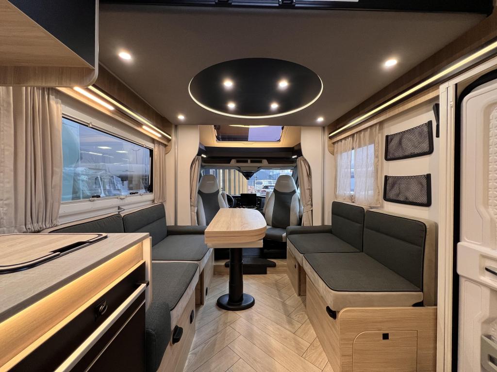 Chausson Etape Line 720 Automaat, Automaat, Luifel, Koelkast, 7 tot 8 meter