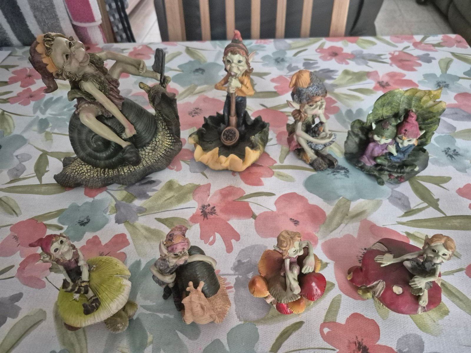 verzameling pixies- elfjes- kobolds, Ophalen, Zo goed als nieuw