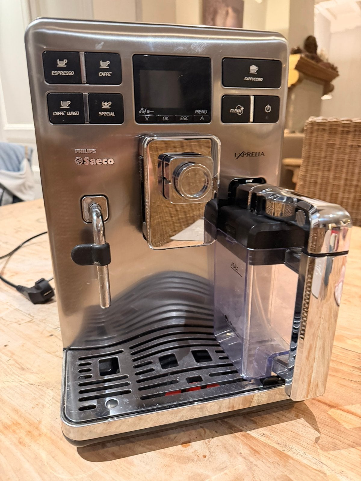 Saeco volautomatische espressomachine stainless steel, Elektronische apparatuur, Ophalen, Zo goed als nieuw, Koffiemachine