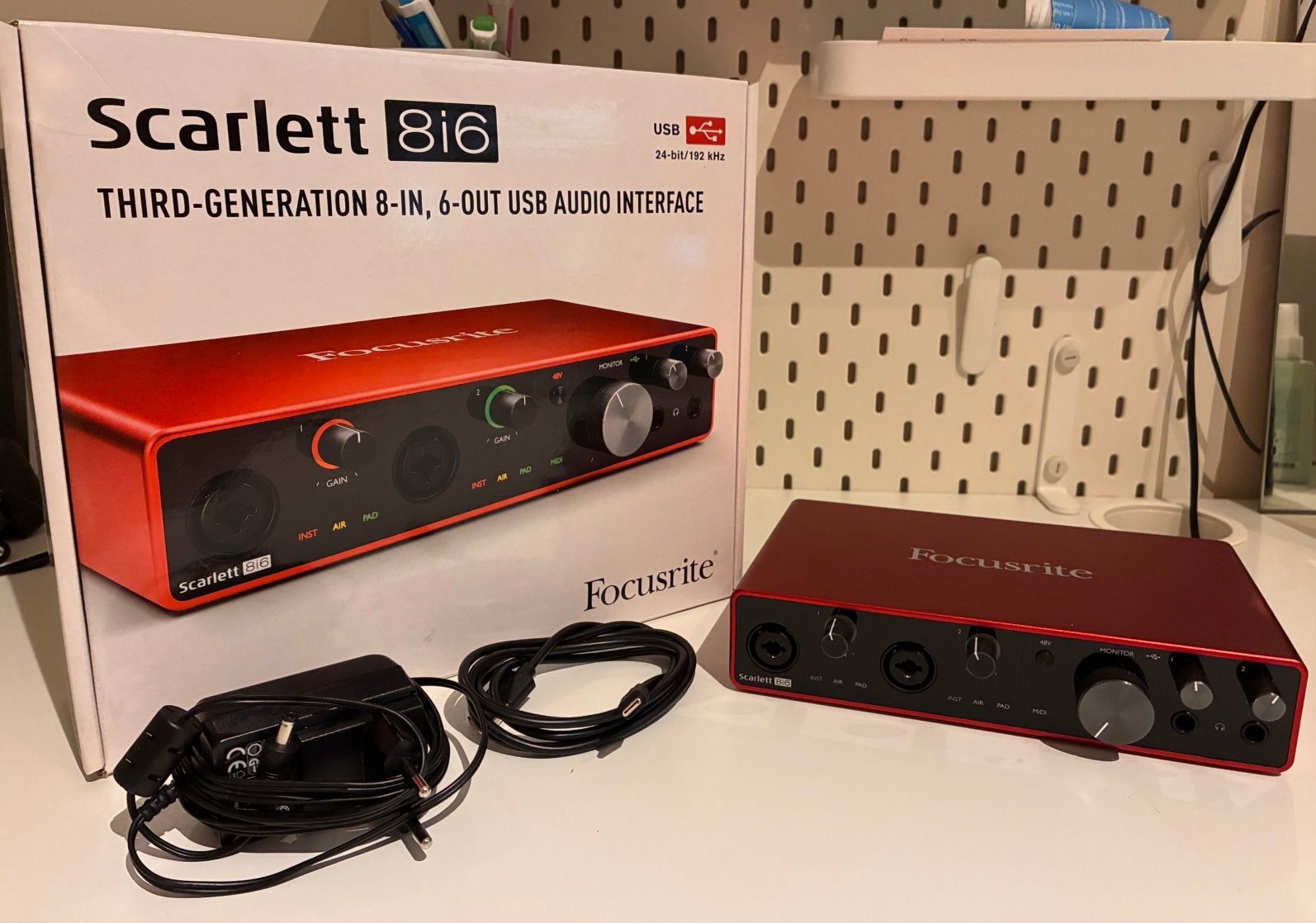 Focusrite Scarlett 8i6 (3rd gen.) + kabels, Ophalen, Gebruikt, Focusrite