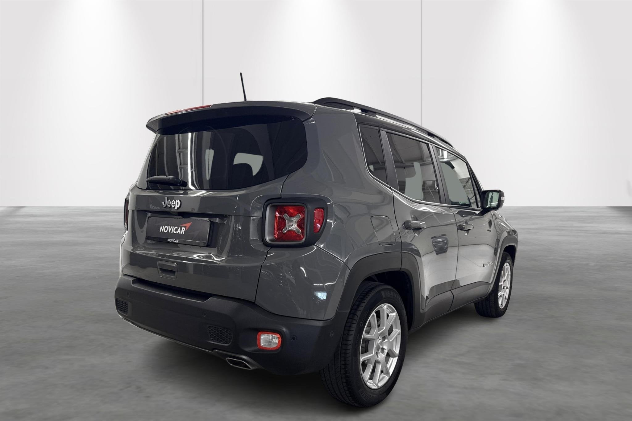 Jeep Renegade 1.3 T4 150 4x2 DDCT Longitude (automatique), 1450 kg, Argent ou Gris, Achat, 110 kW