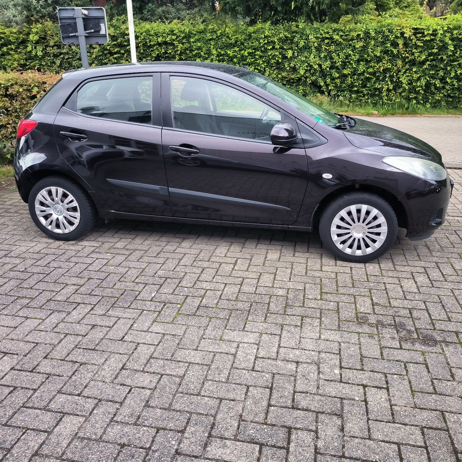 Mazda 2 essence 1300cc avec 99 000 km, Autos, Mazda, Particulier, Euro 5, Entretenue par le concessionnaire, Enlèvement