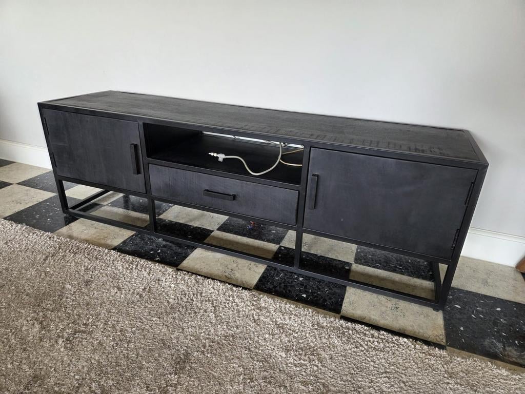 Tv meubel, Enlèvement