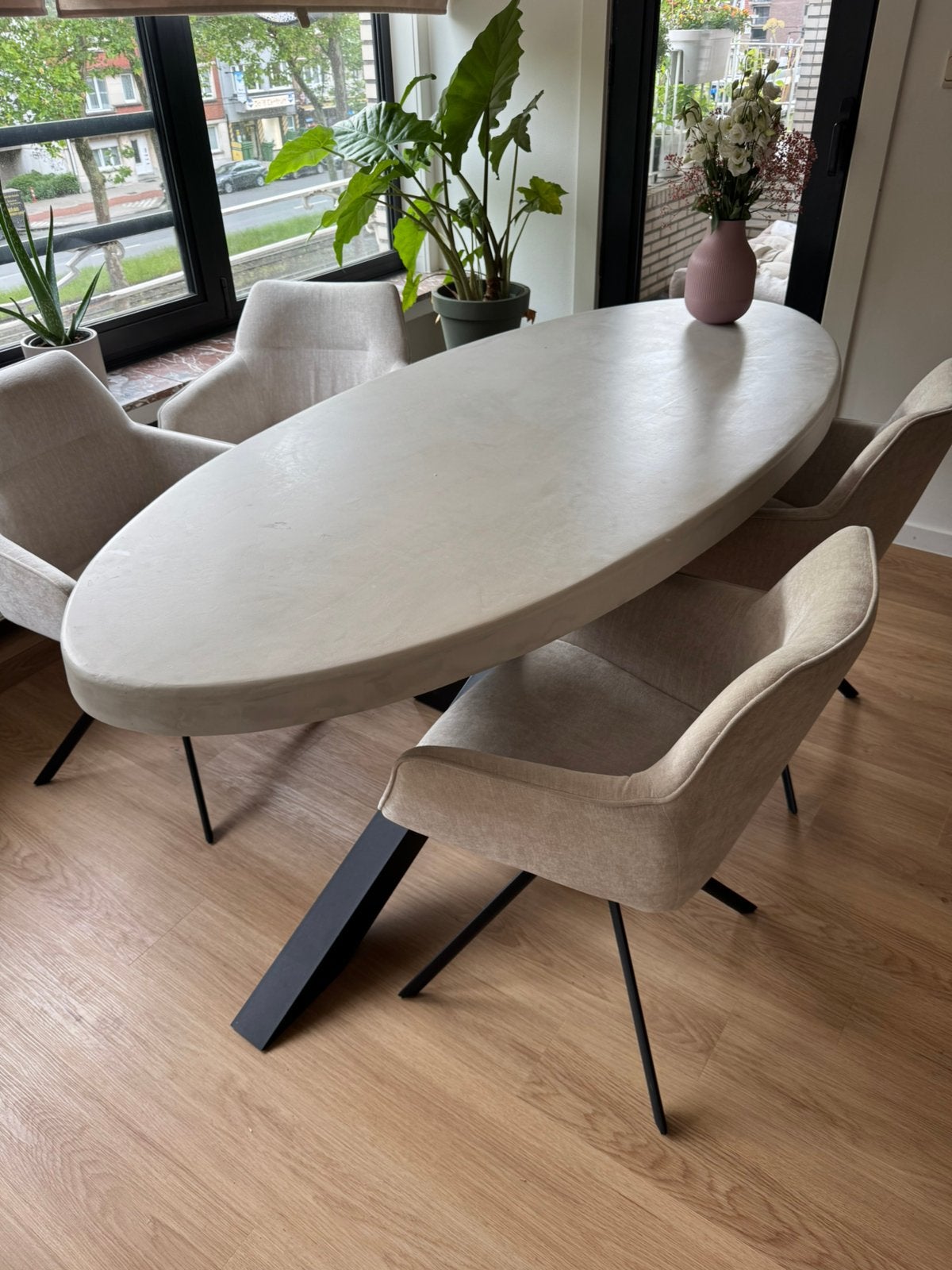 Mortex/microcement ovaal eettafel 180x82cm 4-6 mensen, Enlèvement, Comme neuf, Ovale