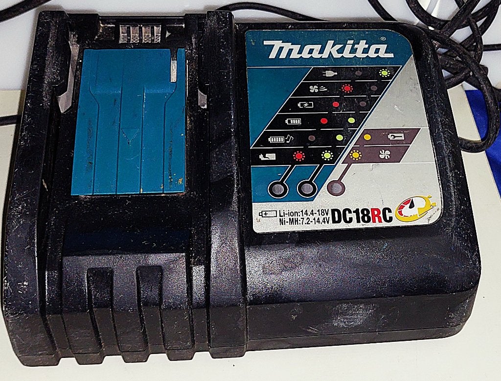 Makita DC18RC S Accu Snellader - Professionele 9A Lader, Doe-het-zelf en Bouw, Ophalen of Verzenden, Zo goed als nieuw