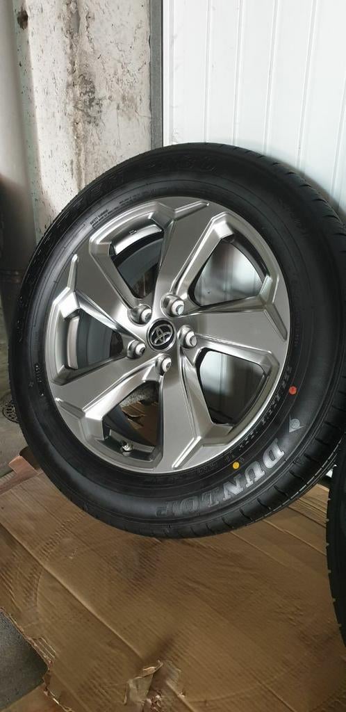 Originele velgen en banden Toyota  RAV4, Ophalen, 18 inch, Nieuw, Band(en)