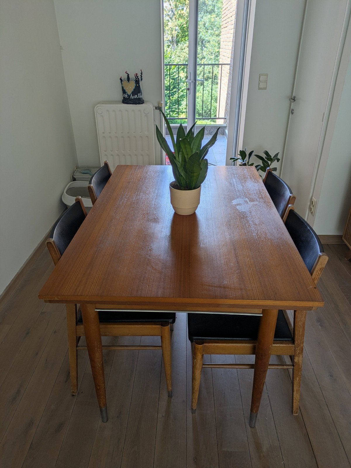 Retro tafel met stoelen, Enlèvement