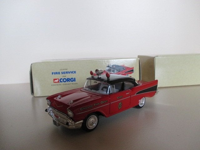 Corgi/Chevrolet Chicago Fire Chief/ 1:43 /Neuf en boîte, Enlèvement ou Envoi, Neuf, Voiture, Corgi